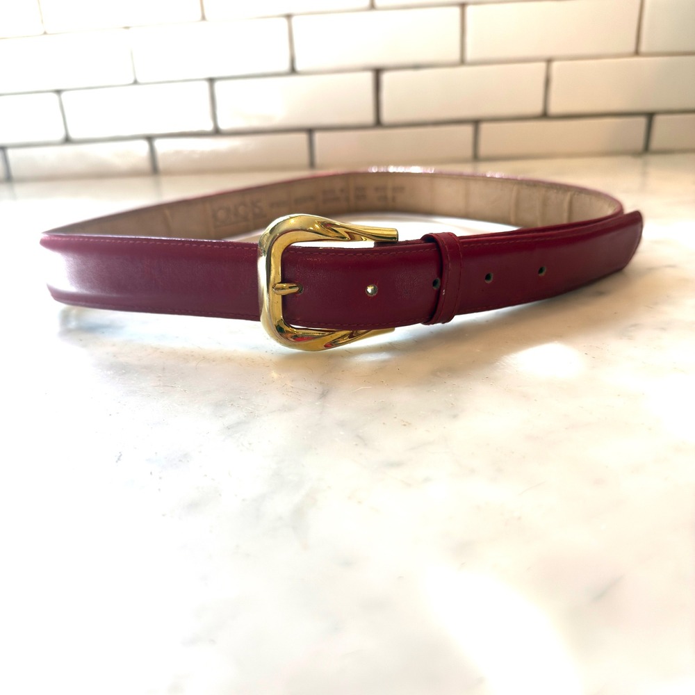 Honors Womens Red Leather Belt Gold‎ Buckle Medium 32 Inch